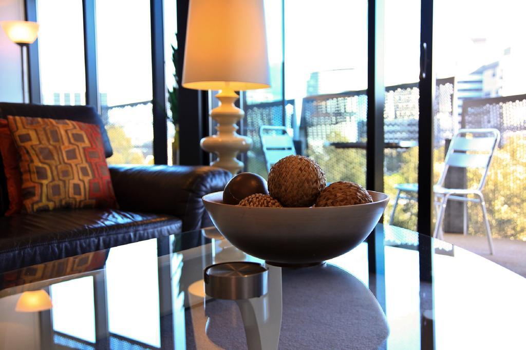 Docklands Executive Apartments - เมลเบิร์น ภายนอก รูปภาพ